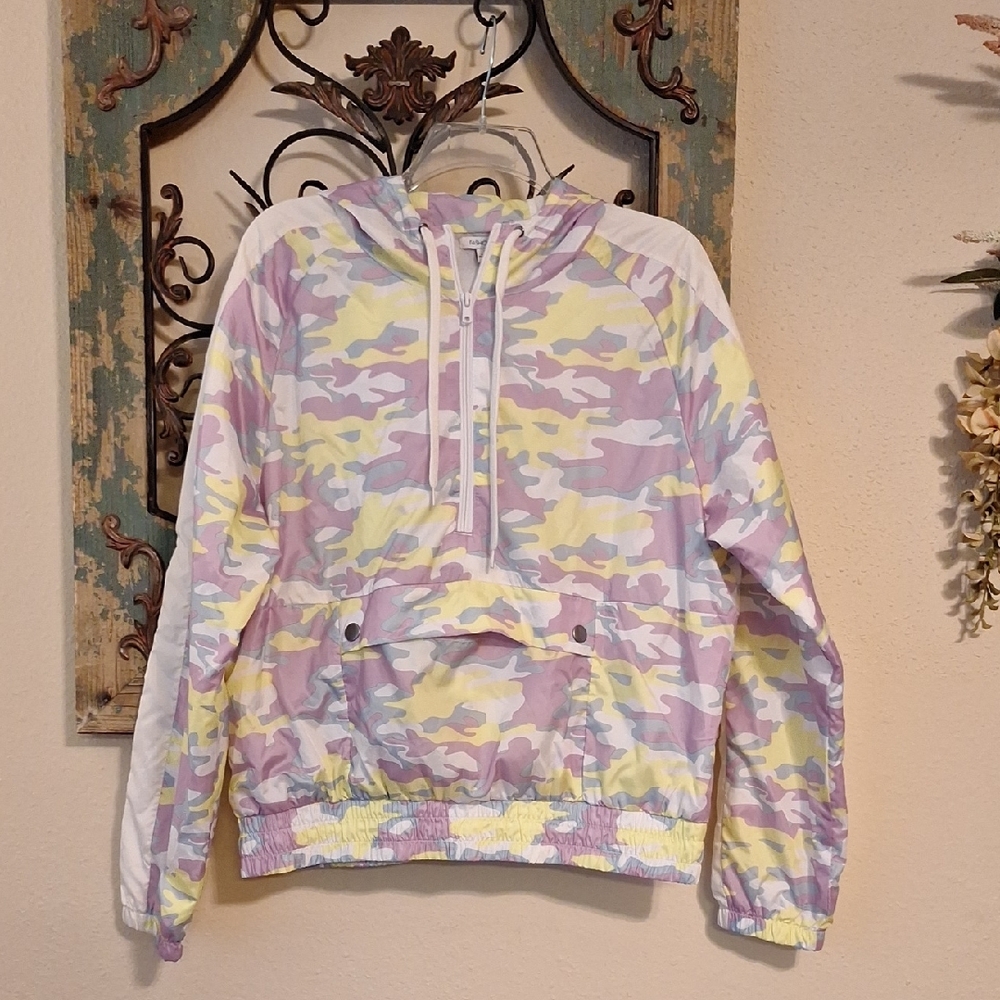 Fashion Nova Yellow/ Purple Camo Trendy Windbreaker Size LARGE